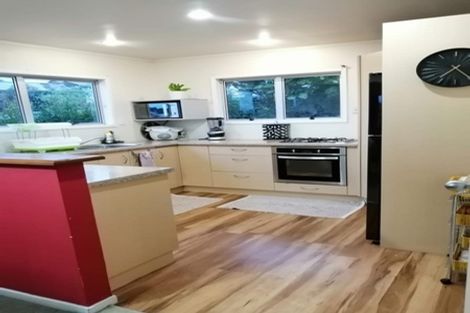 Photo of property in 15 Glencourt Place, Glenfield, Auckland, 0629
