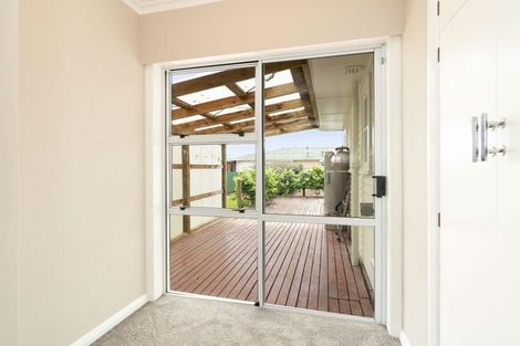 Photo of property in 18 Duke Street, Levin, 5510