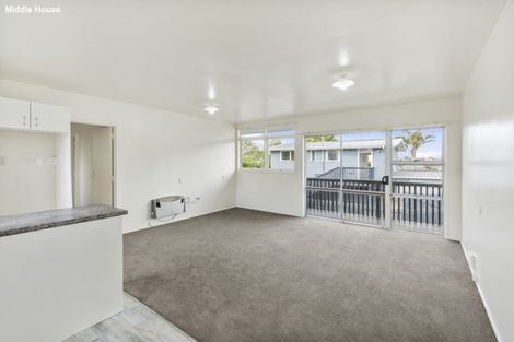 Photo of property in 1/138 Great South Road, Drury, 2113