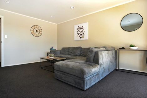 Photo of property in 2 Knox Place, Leamington, Cambridge, 3432