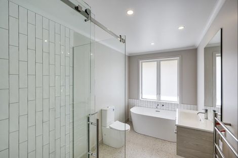 Photo of property in 98 Belgrove Drive, Waipukurau, 4200