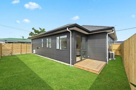Photo of property in 48u2 Heath Street, Saint Andrews, Hamilton, 3200