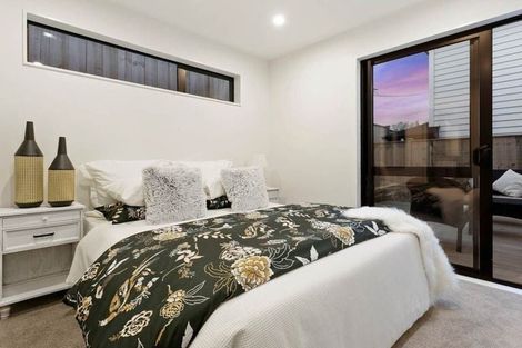 Photo of property in 1d Valron Road, Te Atatu South, Auckland, 0602