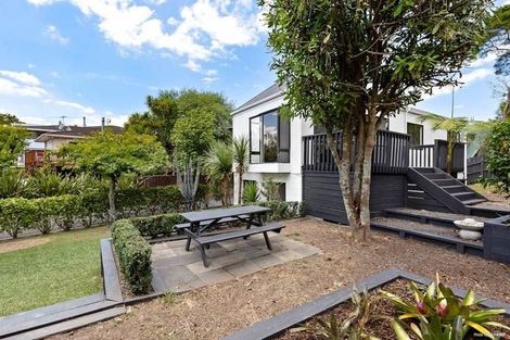 Photo of property in 47 Sheridan Drive, New Lynn, Auckland, 0600