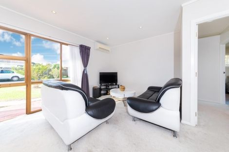 Photo of property in 9a/1 Tawa Road, Te Atatu Peninsula, Auckland, 0610
