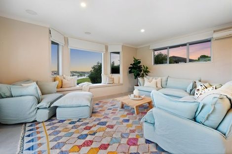 Photo of property in 64 Balboa Drive, Matakatia, Whangaparaoa, 0930