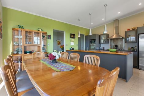 Photo of property in 172 Kaipikari Road Upper, Urenui, 4375