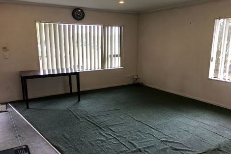 Photo of property in 1 Ardee Close, East Tamaki, Auckland, 2016