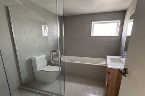 Photo of property in 20d Edwards Avenue, Henderson, Auckland, 0610