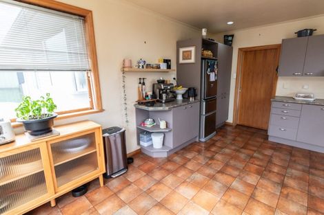 Photo of property in 9 Pinkerton Grove, Newlands, Wellington, 6037