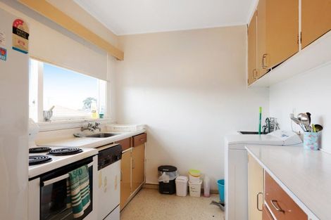 Photo of property in 139u5 Queens Drive, Lyall Bay, Wellington, 6022