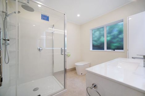 Photo of property in 11 Suncrest Drive, West Harbour, Auckland, 0618