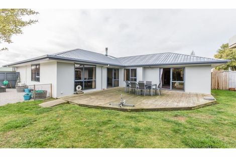 Photo of property in 16 Camleigh Close, Kaiapoi, 7630