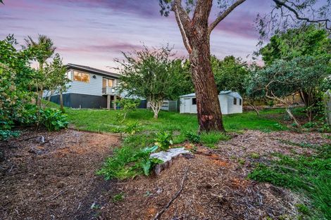 Photo of property in 34 Kelman Road, Kelston, Auckland, 0602