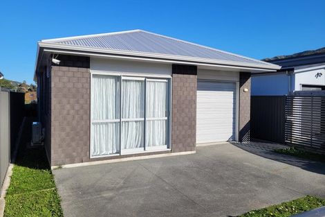 Photo of property in 26 Karearea Avenue, Kenepuru, Porirua, 5022