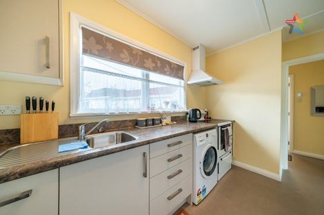 Photo of property in 1/1079 High Street, Taita, Lower Hutt, 5011