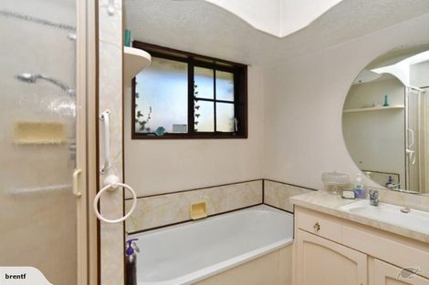 Photo of property in 84 Memorial Avenue, Ilam, Christchurch, 8053