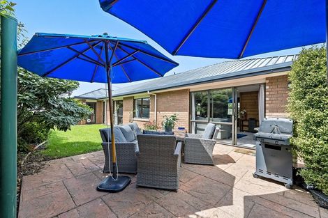 Photo of property in 98 Springs Road, Hornby, Christchurch, 8042