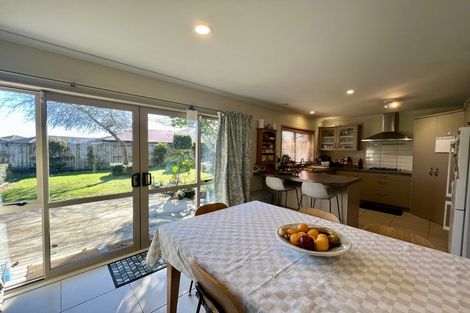 Photo of property in 129 Saint James Drive, Huntington, Hamilton, 3210