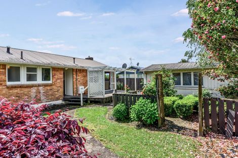 Photo of property in 6 Pickering Crescent, Chedworth, Hamilton, 3210