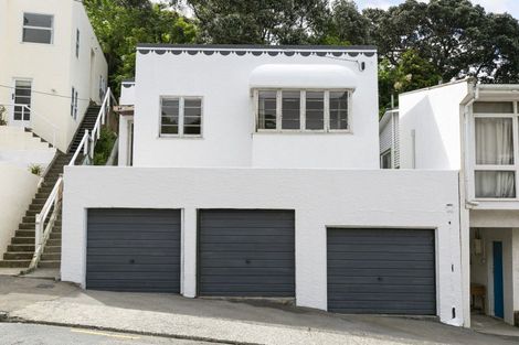 Photo of property in 62 Rolleston Street, Mount Cook, Wellington, 6021