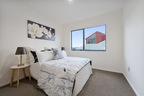 Photo of property in 30 Farquhar Road, Glendene, Auckland, 0602