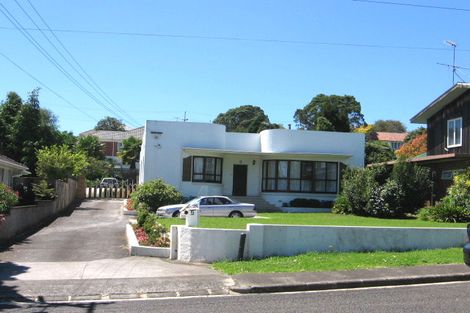 Photo of property in 5 Britton Avenue, Mount Roskill, Auckland, 1041