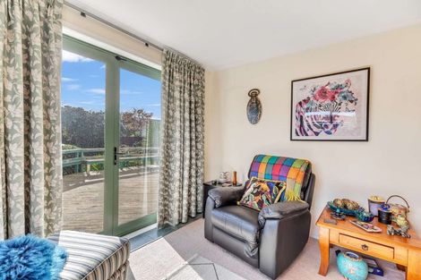 Photo of property in 13 Waimarie Avenue, Paraparaumu, 5032