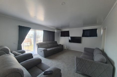 Photo of property in 21 President Avenue, Papakura, 2110