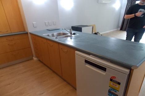 Photo of property in Endeavour Apartments, 23/125u Thorndon Quay, Pipitea, Wellington, 6011