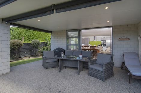 Photo of property in 16 Tranquil Grove, Omokoroa, 3114