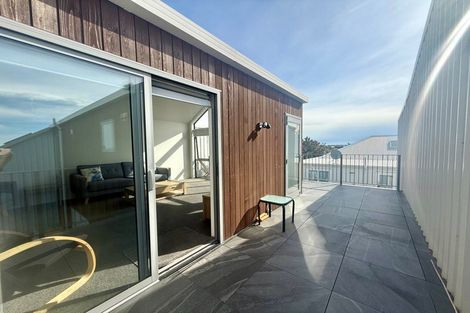 Photo of property in 2/79 Beachville Road, Redcliffs, Christchurch, 8081