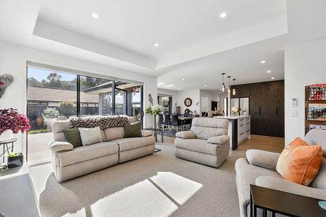 Photo of property in 23 Sycamore Grove, Lower Vogeltown, New Plymouth, 4310