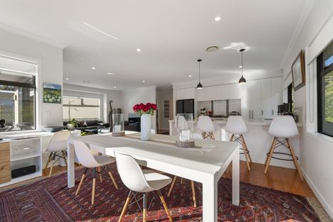 Photo of property in 4 Fern Lane, Whalers Gate, New Plymouth, 4310