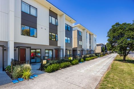 Photo of property in 4/20 Bader Drive, Mangere, Auckland, 2022