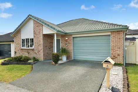 Photo of property in 8 Espalier Drive, Henderson, Auckland, 0612