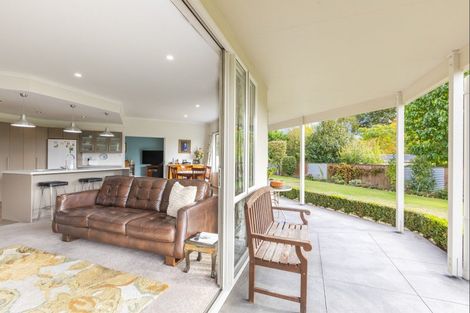 Photo of property in 22 Parkland Drive, Waipawa, 4210