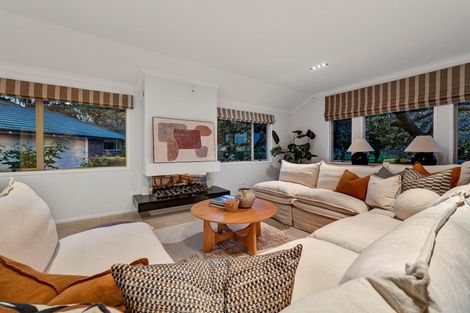 Photo of property in 377 Frankley Road, Ferndale, New Plymouth, 4310