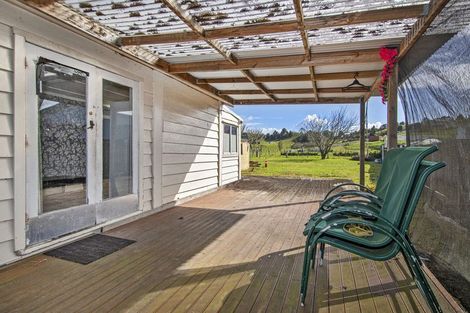 Photo of property in 39 Valley Road, Hikurangi, 0114