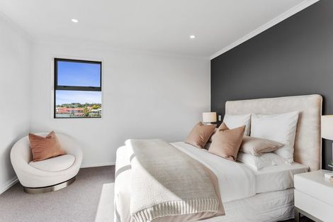 Photo of property in 24 Symes Drive, Red Beach, 0932