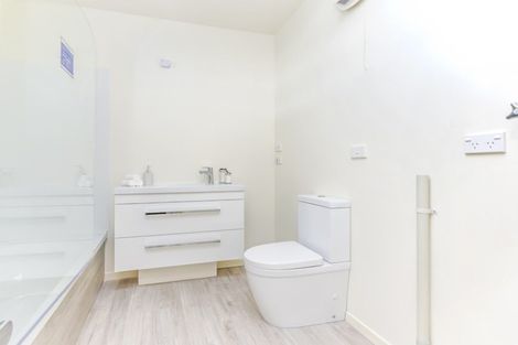 Photo of property in Pirie Street Townhouses, 35u2 Pirie Street, Mount Victoria, Wellington, 6011