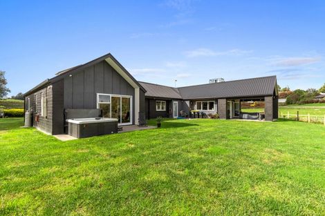 Photo of property in 13 Tari Road, Pukeatua, 3880