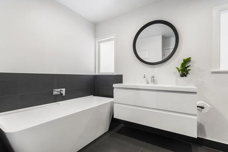 Photo of property in 13 Lanigan Street, Birkdale, Auckland, 0626