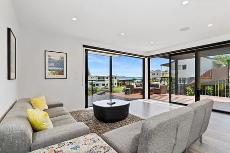 Photo of property in 58 Du Fresne Place, Russell, 0202
