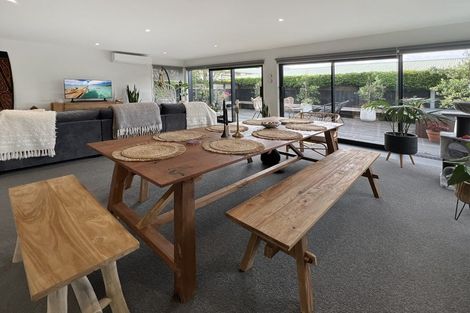 Photo of property in 124a Calliope Road, Stanley Point, Auckland, 0624