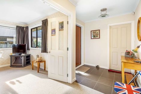 Photo of property in 11 Cleveland Heights, Kelvin Grove, Palmerston North, 4414