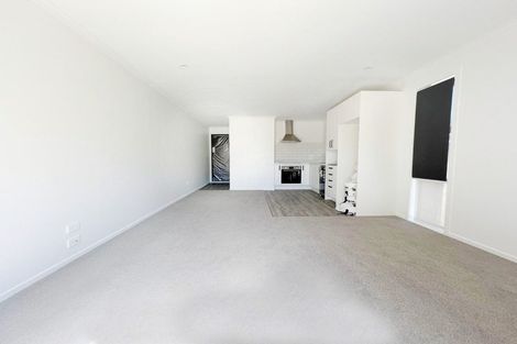 Photo of property in 2/4 Searancke Place, Fairfield, Hamilton, 3214
