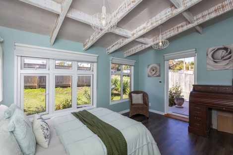 Photo of property in 16 Ruru Road, Otaihanga, Paraparaumu, 5036