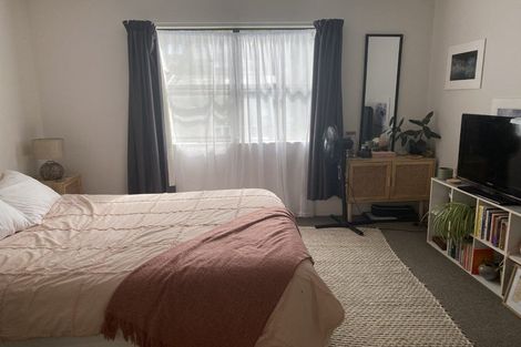 Photo of property in 2u5 Malcolm Lane, Thorndon, Wellington, 6011