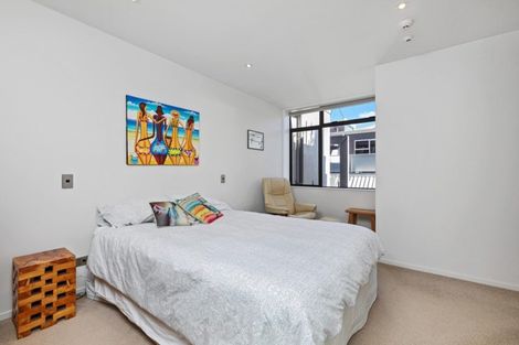 Photo of property in 9/48 Marine Parade, Mount Maunganui, 3116